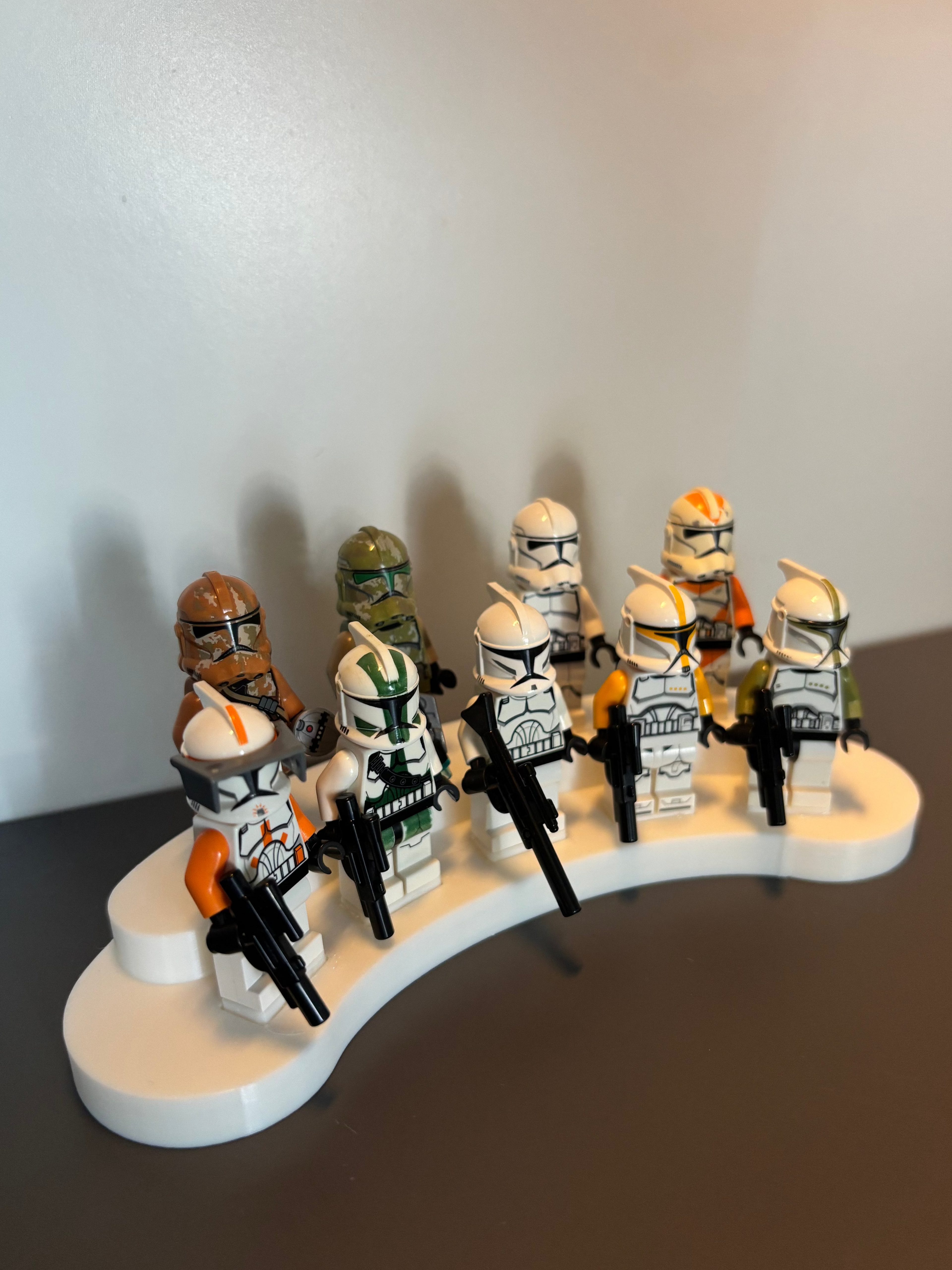 Nine Figure Minifigure Stand